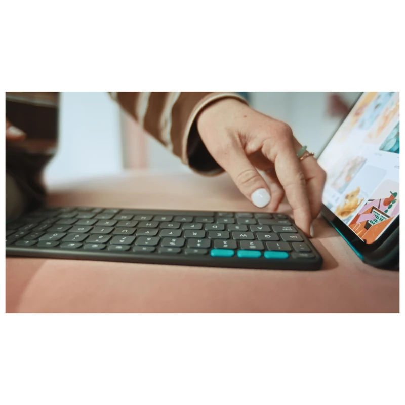 Logitech Flip Folio, Keyboard Case for iPad Pro 11-inch (M4) & iPad Air 11-inch (M2 & M3)(5th Gen - 2024) - Protective & Stowable Bluetooth Keyboard Case, Multi-Device - Graphite - AZERTY