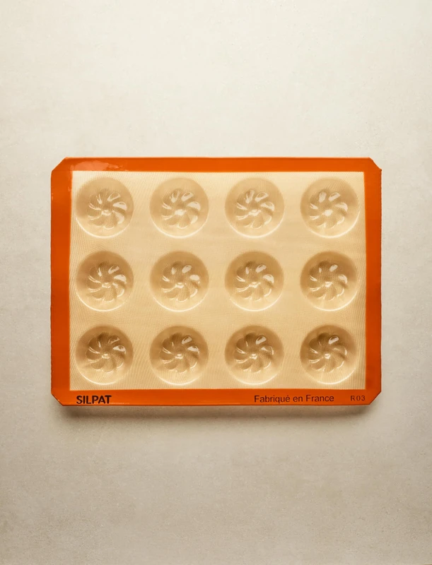 Silpat Individual Cake Mould 12 Daisies - Chocolate, Cupcake - Non-Stick Silicone - Baking Accessory, Uniform Baking, Easy Release - Reusable, Professional Quality