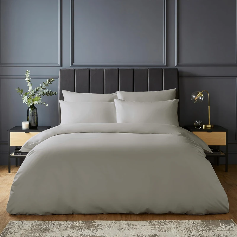Silentnight Pure Cotton Duvet Set - Luxurious Cool Soft Touch 200 Thread Count - Button Fastening - Breathable 100% Cotton Quilt Cover + Pillowcase Bed Set - Machine Washable, Light Grey, Super King