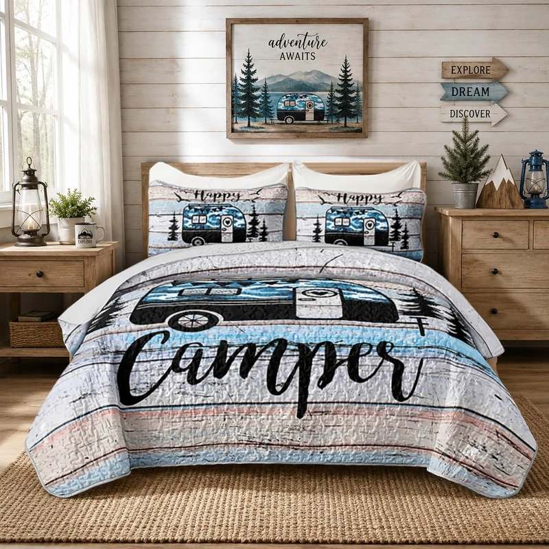 HOSIMA Happy Camper Decor Quilt King Size,Camouflage Camping Quilt for Adults Room Decor,Camper Accessories for Travel Trailers Camping Themed Bedding with 2 Pillowcases.