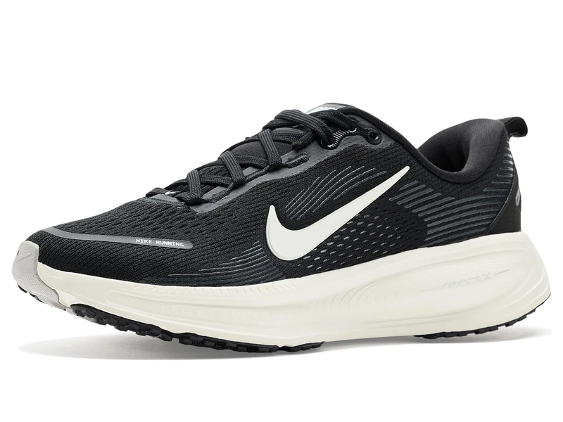 NIKE Unisex Kids Vomero 18 (Gs) Sneaker, Black Summit White Coconut Mil, 6.5 UK