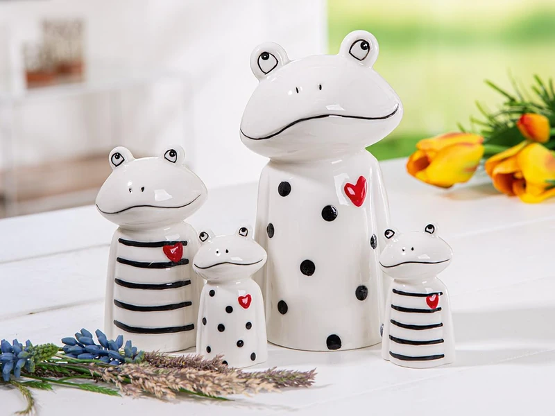 AlexandreHouse Pack of 4 Figures, Frog, Heart motif, dotted, striped, porcelain, white, PU 4, 2 assorted, L. 7 cm, W. 10 cm, H. 17 cm