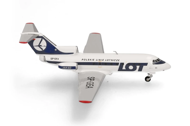 Herpa model aircraft LOT Polish Airlines Yakovlev Yak-40, miniature in scale 1:200, collector’s item, model without stand, metal