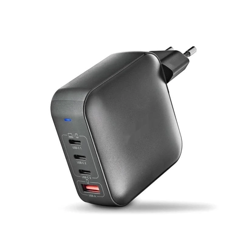 levitantes Ultra-fast 165W charger, 4 ports (3 USB-C, 1 USB-A), ideal for charging multiple devices quickly.