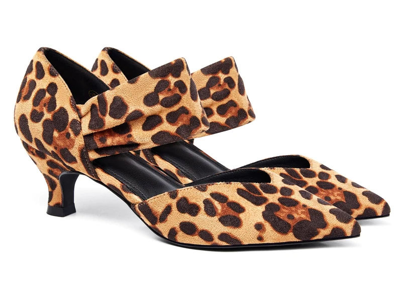 Coutgo Womens Low Kitten Heel Dress Shoes Pointed Toe Slip on Ankle Strap Cutout Elegant Party Wedding Pumps, Leopard, 9 UK