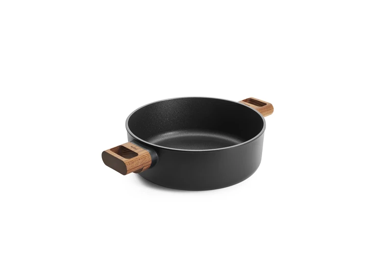 Woll Eco Logic QXR Round Casserole Dish with 2 Wooden Side Handles, Inductive, Diameter 24 cm, 8 cm High, Suitable for All Hobs, PFAS-Free, Non-Stick Coating, Cast Aluminium, Oven-Safe, Black