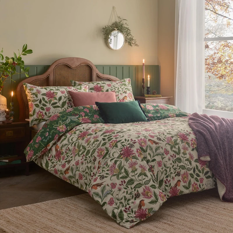 furn. Wylder Nature Beatrice Duvet Cover Set – Reversible Floral Vintage Countryside Print with Robin Detail (Multicolour - King)