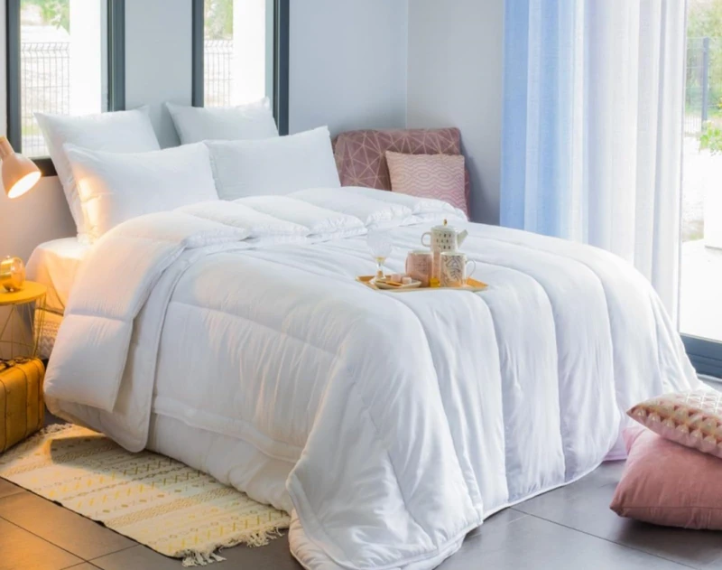 Blanrêve All-Season Duvet – 170 g/m² + 250 g/m² – Twinnable with Press Studs – for Double Bed – 240 x 220 cm – Easy Care