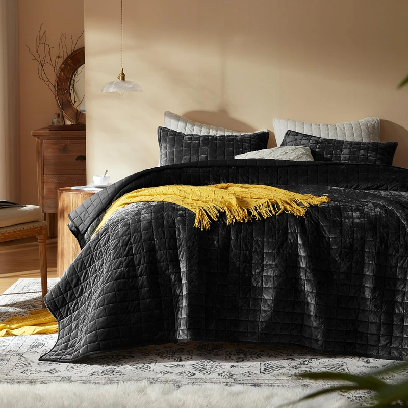 LEAONME Velvet Quilt Oversized California King-120''x120'', Lightweight Black Velvet Comforter Set with 2 Pillow Shams, Oversized Bedspread Coverlet Quilted Bedding Set for All Season