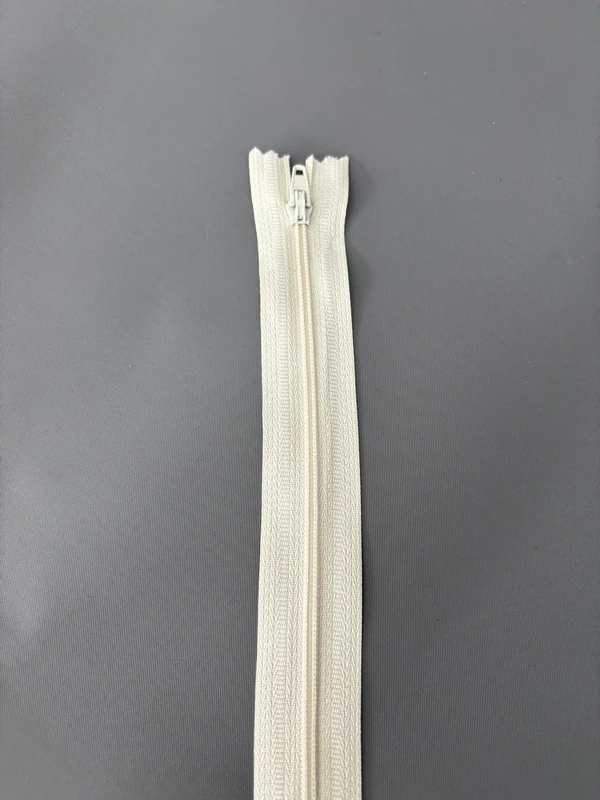 18" Zip Cream Pack of 3 - Image 1