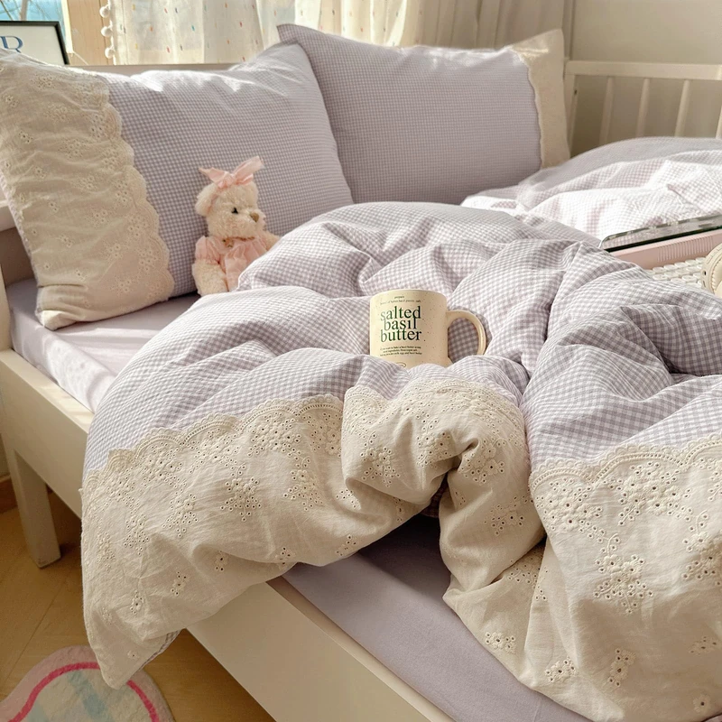 LifeTB Purple Gingham Duvet Cover Queen Cozy Washed Microfiber Purple Checkered Plaid Duvet Cover with 2 Pillowcases Romantic White Lace Comforter Cover 3 Pieces Gingham Grid Bedding Set
