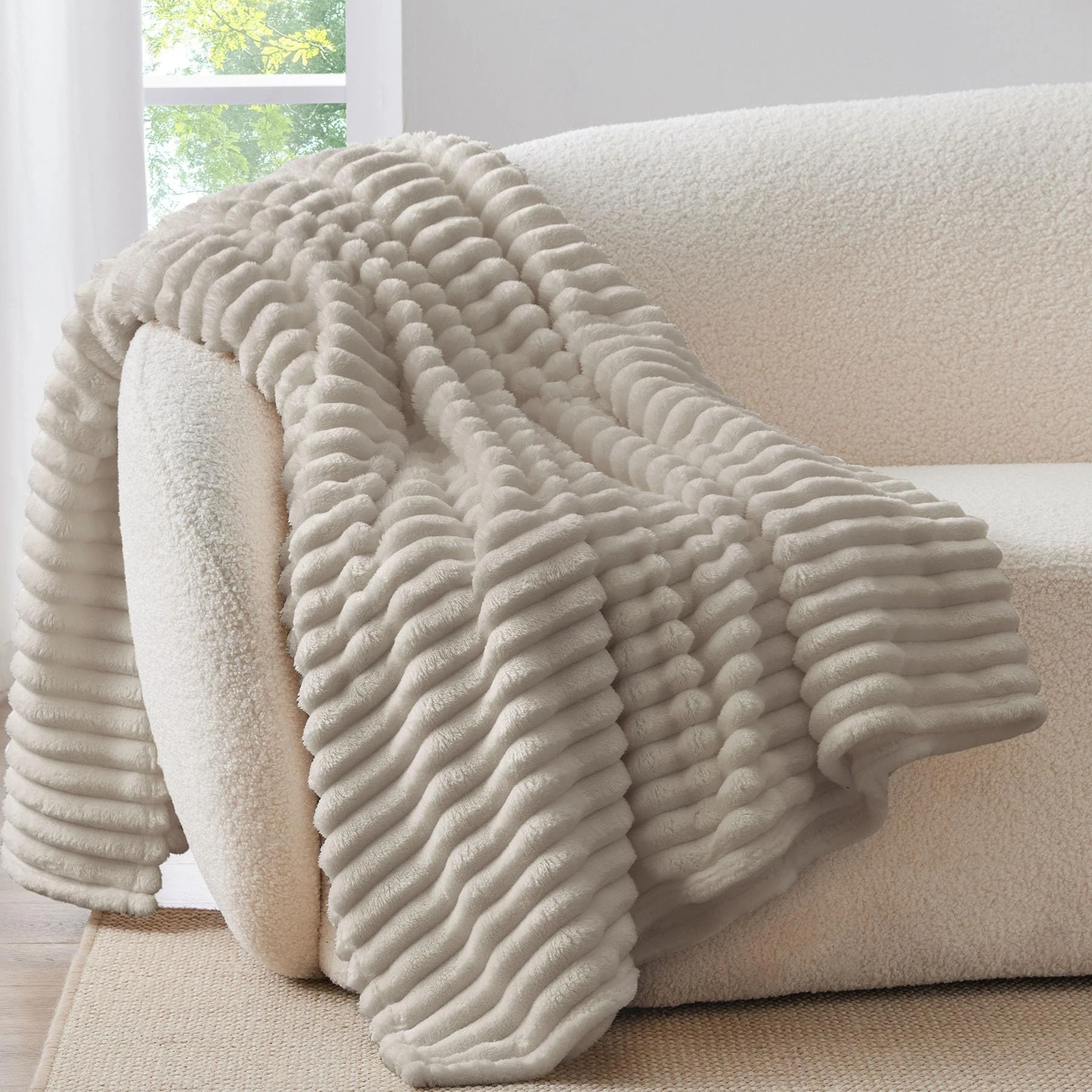 BEDELITE Fluffy Fleece Throw Blanket - Beige Sofa Throw Soft Cosy Warm Small Blankets for Single Bed, Gifts for Women
