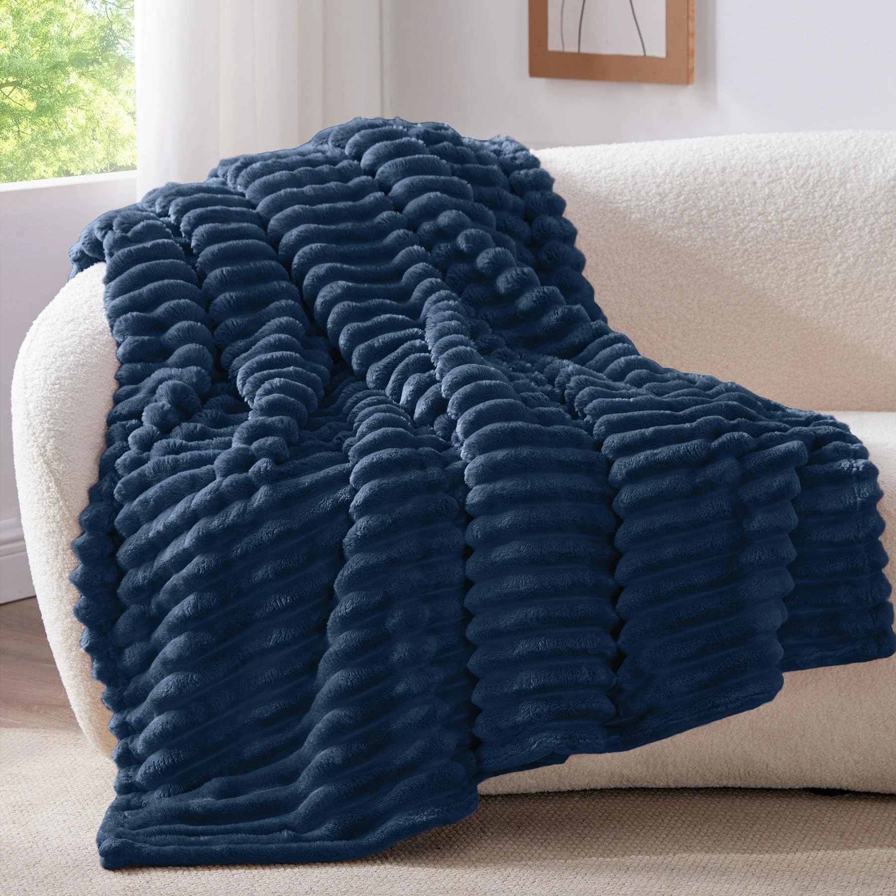 BEDELITE Fluffy Fleece Throw Blanket - Navy Blue Sofa Throw Soft Cosy Warm Small Blankets for Single Bed, Gifts for Women