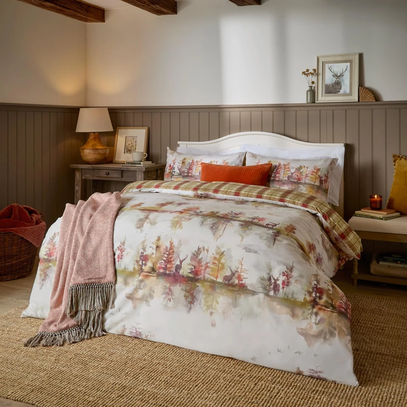 Voyage Maison Wilderness Duvet Cover Set – Woodland Forest Stag Reversible 100% Tumbled Cotton Bedding (Plum - King)