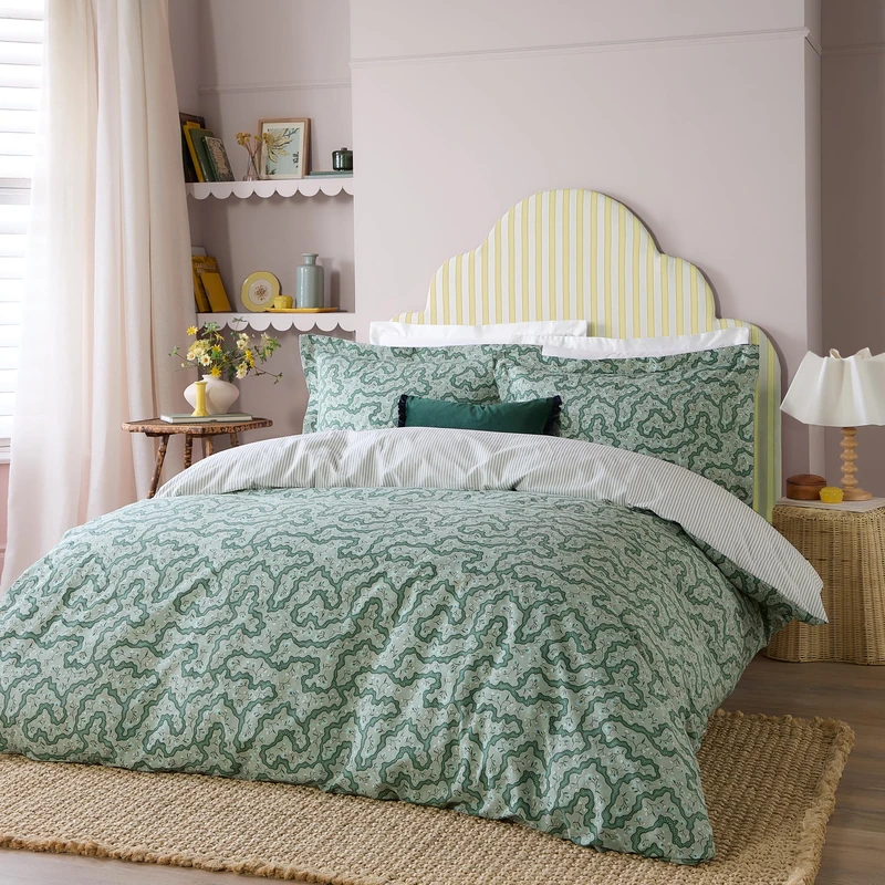 furn. Wylder Brianna Duvet Cover Set – Reversible Floral and Stripe 100% Tumbled Cotton Bedding (Tarragon Green - King)