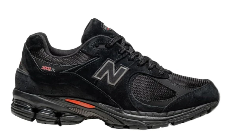 NEW BALANCE Men's 2002 Sneaker, Black, 7.5 UK