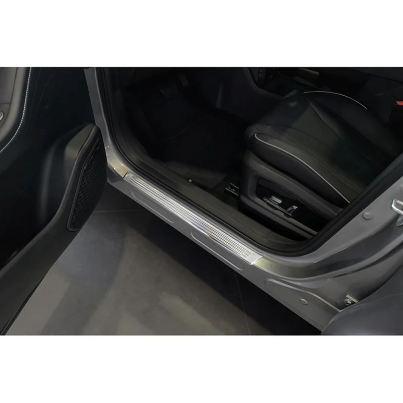 Avisa Stainless Steel Door sill protectors compatible with Omoda 5 2024- - 'Lines' - 4-pieces, Silver