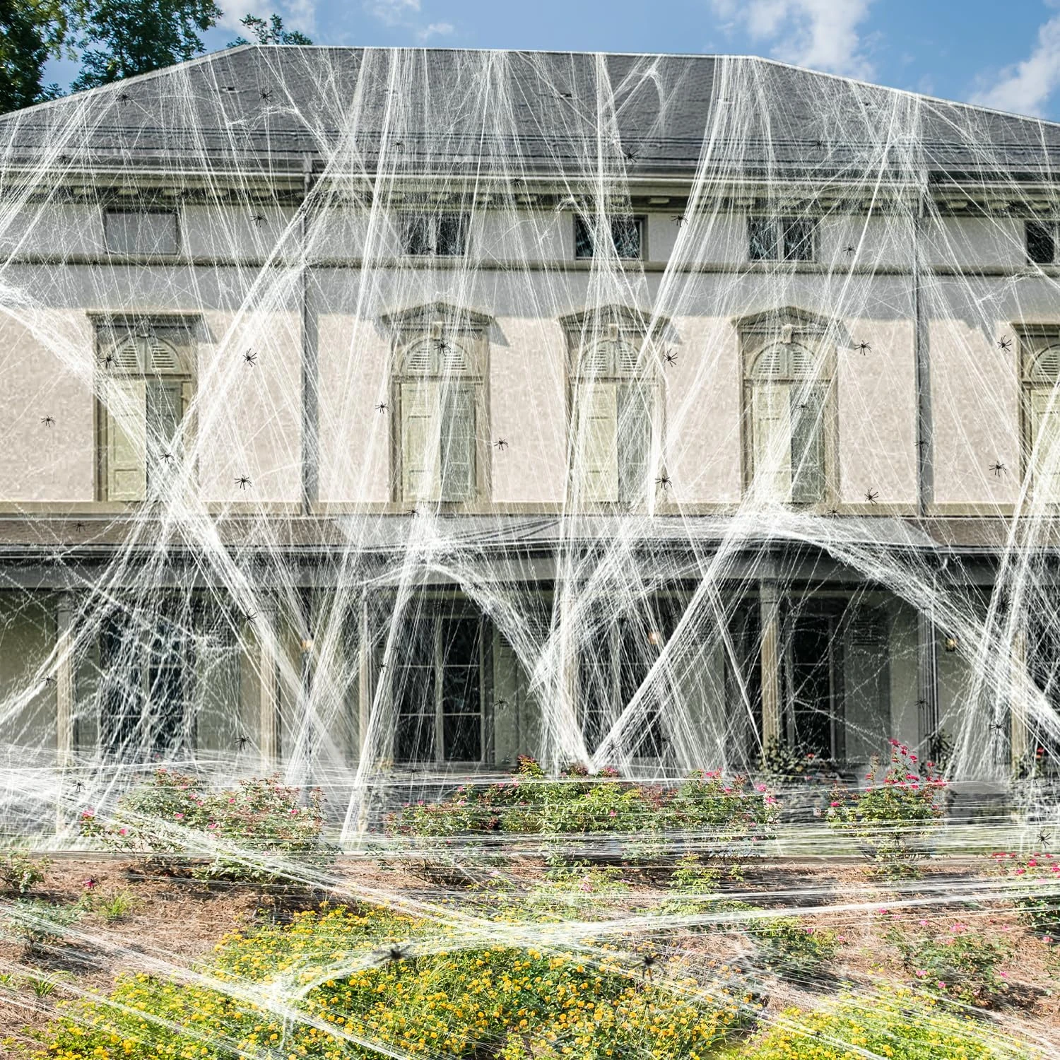 Cover 6000 Square Feet 1000g Halloween Spider Web Stretchable Cobweb with 100 pcs Small Spiders Halloween Indoor Outdoor Decorations