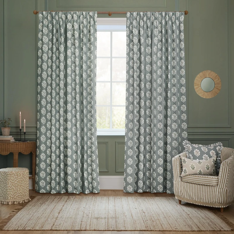 Sanderson Sessile Leaf Room Darkening Pencil Pleat Curtain Pair – Lined Botanical Oak Leaf Drapes (Delph Blue - 168x183cm)