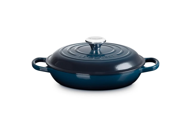 Le Creuset Signature Enamelled Cast Iron Shallow Casserole Dish With Lid, 26 cm, 2 Litres, Nuit