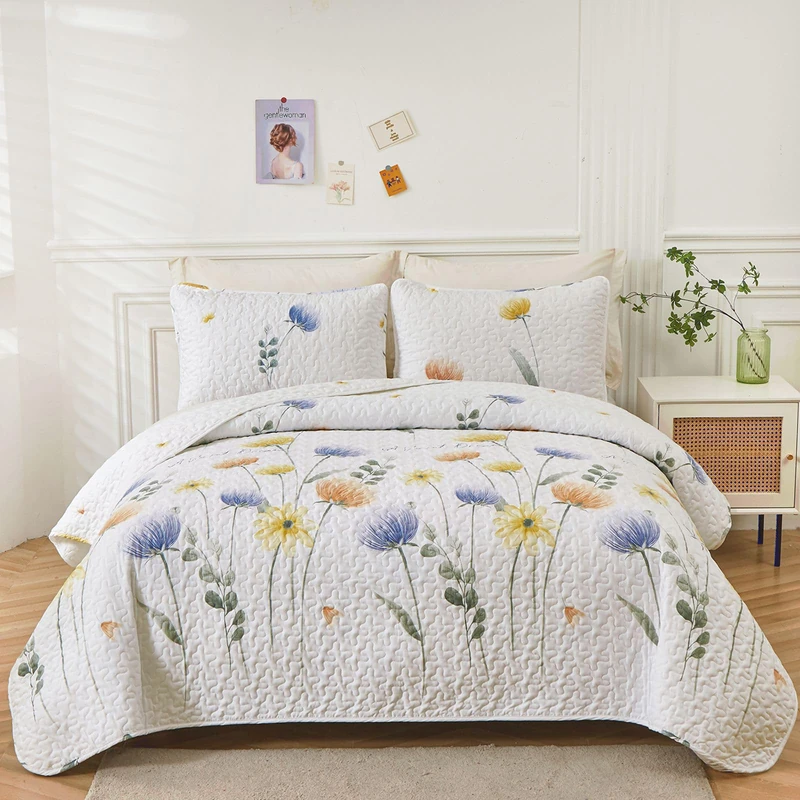 Floral Quilt Set California King Size,Gray Bedspread Farmhouse Bedding Set Soft Lightweight Quilts 3 Piece White Oversized Flower Bed Cover Sets for Fall Winter (Cal King,106"x95")