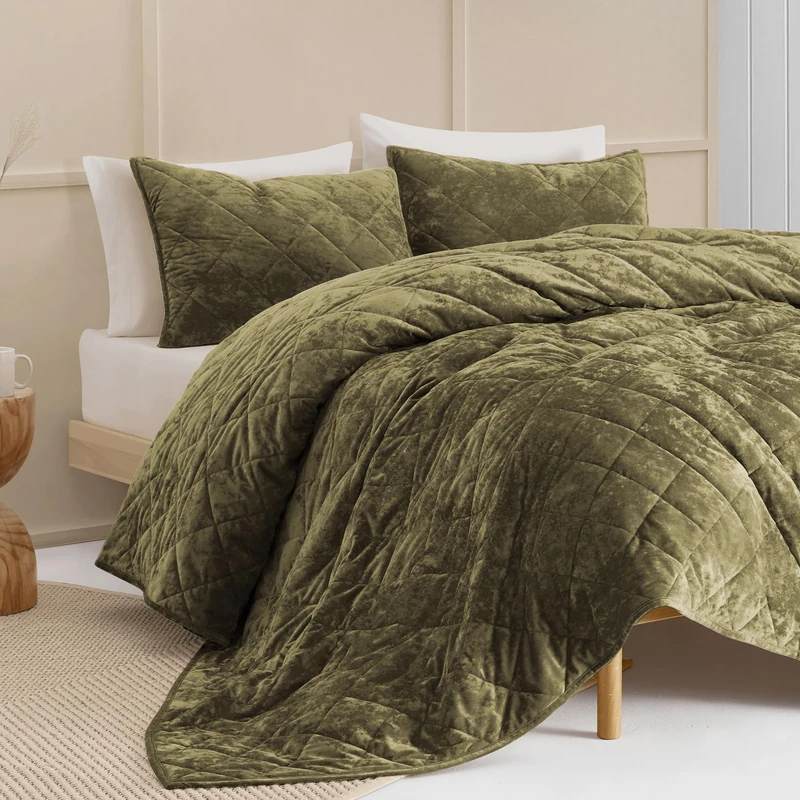 Wonderful Luxury Velvet Green Quilt Set King, Diamond Stitch Pattern Bedding, Lightweight Ultra-Soft Skin-Friendly, All-Season, Versatile as Comforter/Bedspread for Adults Teens Kids Bedroom,106"x94"