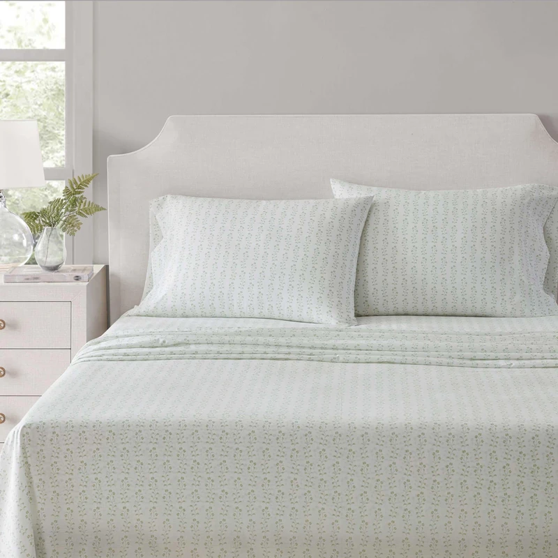 Martha Stewart - Queen Size Sheets Set, Crisp & Tailored Cooling Sheets w/a Naturally Smooth Cotton Percale Lightweight Feel - Bed Sheets with Matching Pillowcases & Fitted Sheet (Ditsy Vine Green) - Image 1