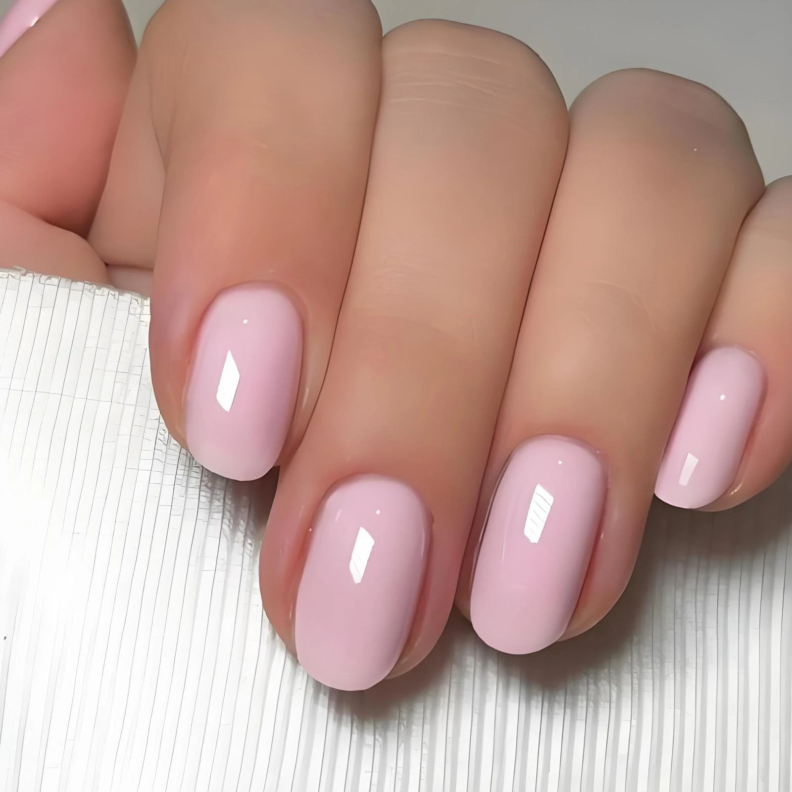 Solid Color Gel Press on Nails – 24PCS Short Glossy Fake Nails, Light Pink, 12 Sizes, Quick 5-Minute Application with Jelly Adhesive Tabs, Reusable Acrylic Stick-on for Women & Girls