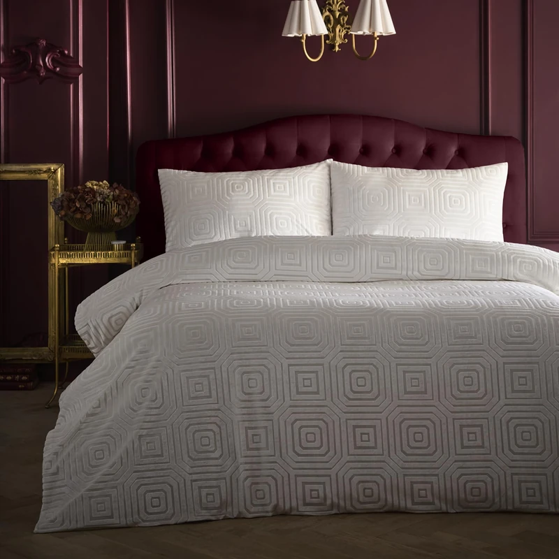 House of Llewelyn-Bowen Emile Natural Duvet Cover Set Super King – Geometric Geometric Bedding – Jacquard Polyester – Includes 1 Duvet Cover (260 x 220cm) & 2 Pillowcases