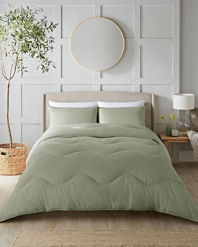 Night Lark Coverless Duvet and Pillowcase Set, Seersucker Collection – Coverless Duvet Double 10.5 Tog with Advanced Smartfil® Fibre, Machine Washable, Hypoallergenic – Olive Green, Double Bed Size