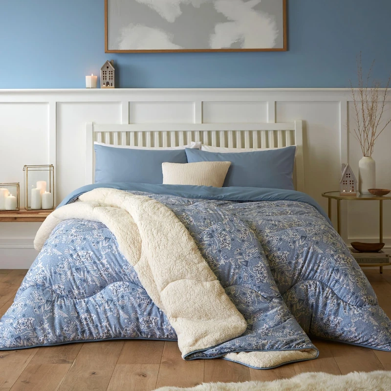 Night Lark Cosy Sherpa Fleece Blanket – 9 Tog Winter Blanket with Advanced Smartfil® Fibre, Throw for Sofas and Beds, Hypoallergenic, Washable – Single Bed Throw, Winter Wonderland
