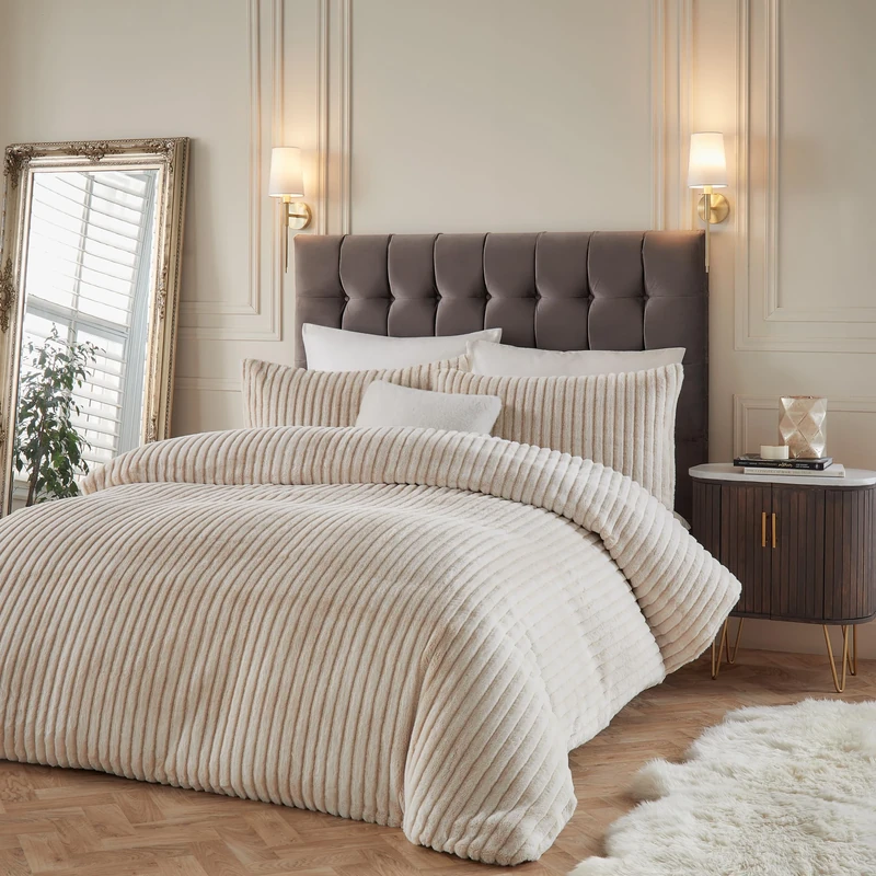 Paoletti Alpine Duvet Cover Set – Soft Faux Fur Striped Minimalist Bedding Set (Champagne - Double)