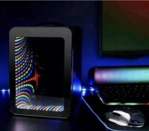 RA-HOMESTORE® New Edition 4L Led Infinity Gaming Fridge 7 Adjustable Colours, Inifinity lights Mirrored Door, Removable Shelf Door Catch Includes Carry hHandle, Perfect for Snacks and Drinks.