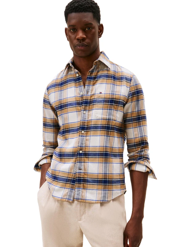 Tommy Hilfiger Mens Long Sleeve Oxford Shirts in Regular Fit, Men's Button Down Shirts, Also Available in Big and Tall, Safari Canvas/Check, Large