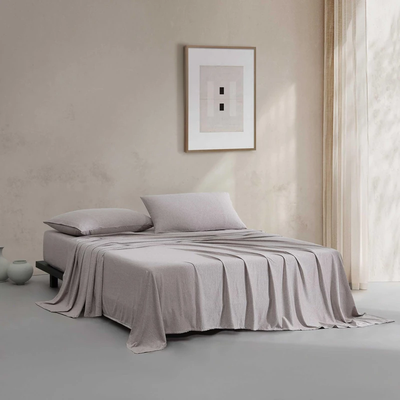 Calvin Klein - Queen Size Sheets Set, Lightweight Sheets Made from a Naturally Soft Cotton Blend - Bed Sheets with Matching Pillowcases & Fitted Sheet (Modern Cotton Brown)