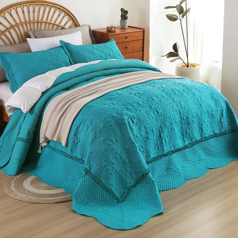 EVENHUG Oversized Quilts Set King Size 3 Piece Bedding Set Reversible Bedspread with 2 Pillow Shams Coverlet Lightweight Soft Bed Cover for All Season(120"X120",Teal Blue)