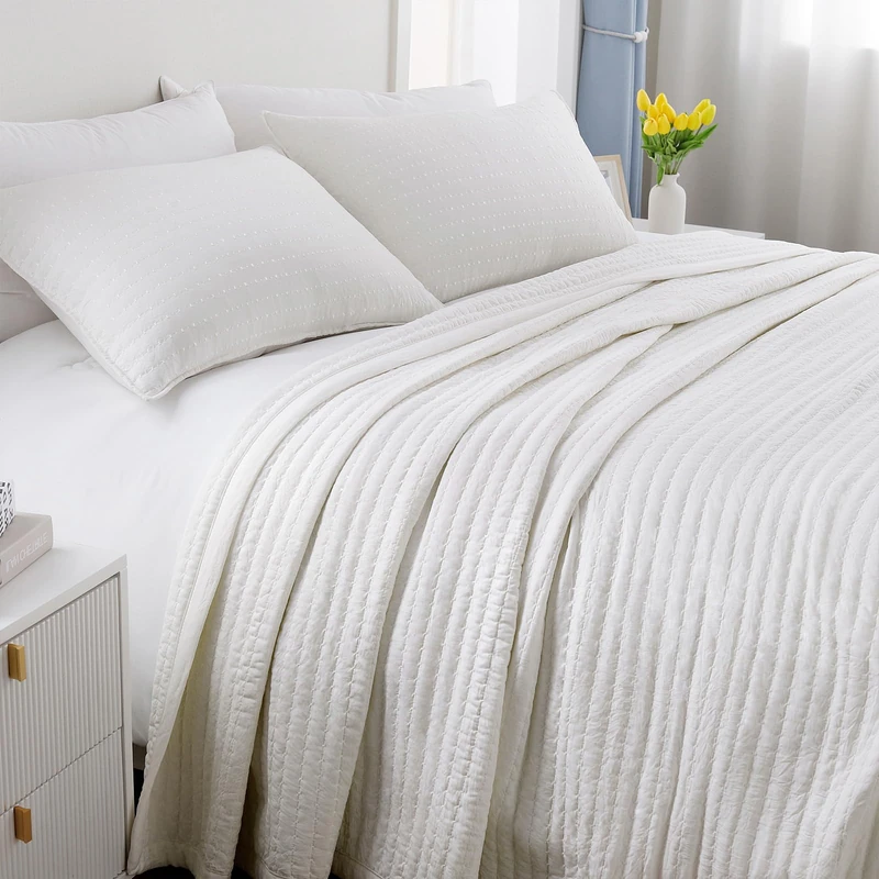 DAWNDIOR XL King Quilt Set 108 x 98 in, Lightweight, Cream White