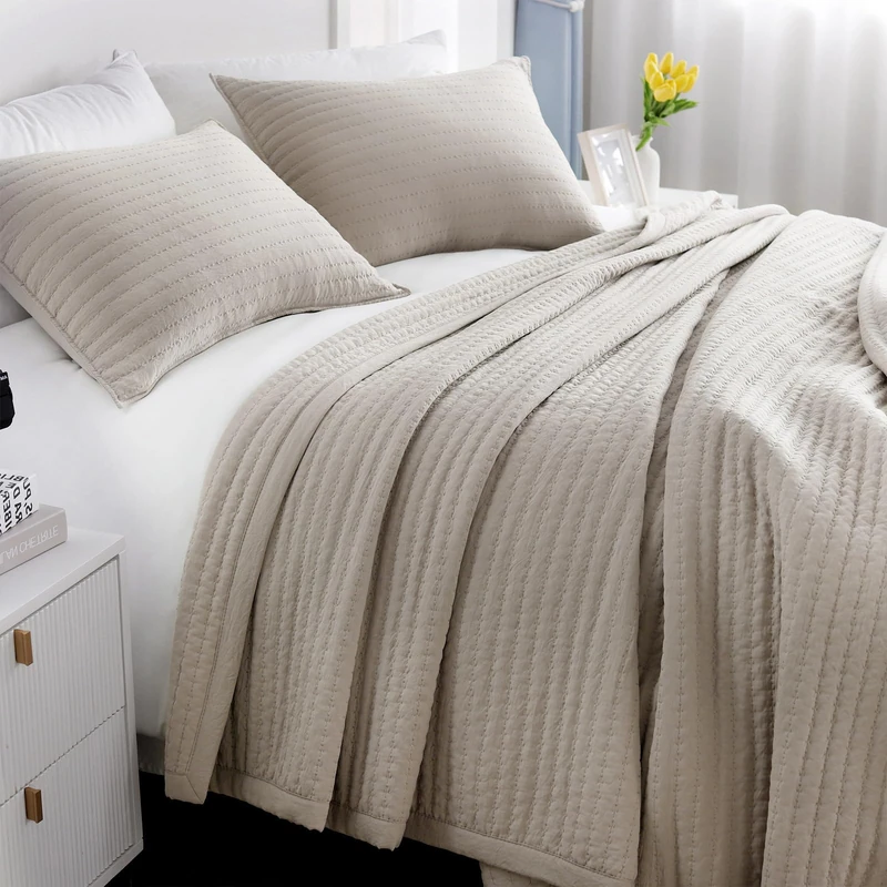 DAWNDIOR XL King Quilt Set 108 x 98 in, Lightweight, Oatmeal