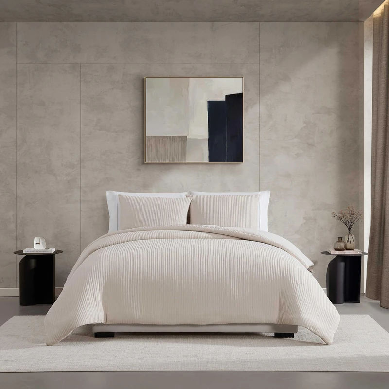 Vera Wang - Queen Comforter Set, Ultra-Soft Chenille Bedding w/Matching Pillowcases, Lightweight for Year Round Comforter, 3 Piece Bed Set (Beige)