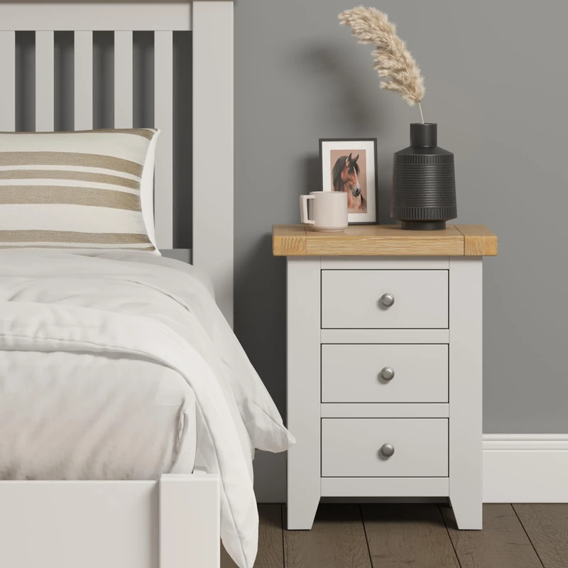 Seconique Windsor 3 Drawer Bedside in Ivory/Oak