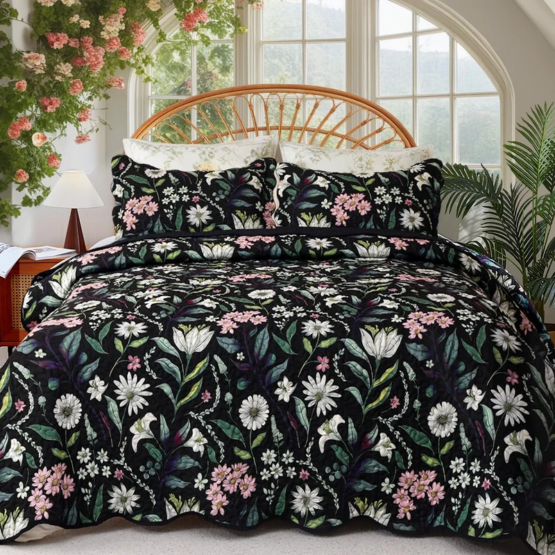 EVENHUG Quilt Queen Size Black Bedding Set Floral Bedspread Lightweight Reversible Bed Cover with 2 Pillow Shams for All Seasons 3 Pieces (92"X96")