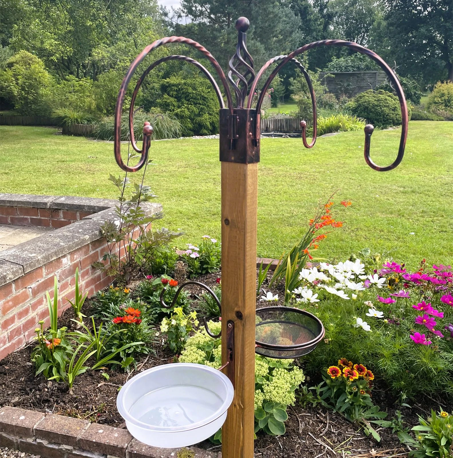 Freestanding Bird Garden Feeding Station Patio Wooden Patio Wild Bird Water Seed Feeders