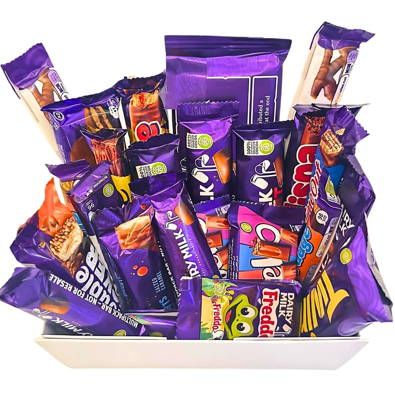 Chocolate Gift Box – Assorted Bars & Treats – Luxury Sweet Hamper – Gift for Easter, Birthday or All Occasions (21 pieces - Black)