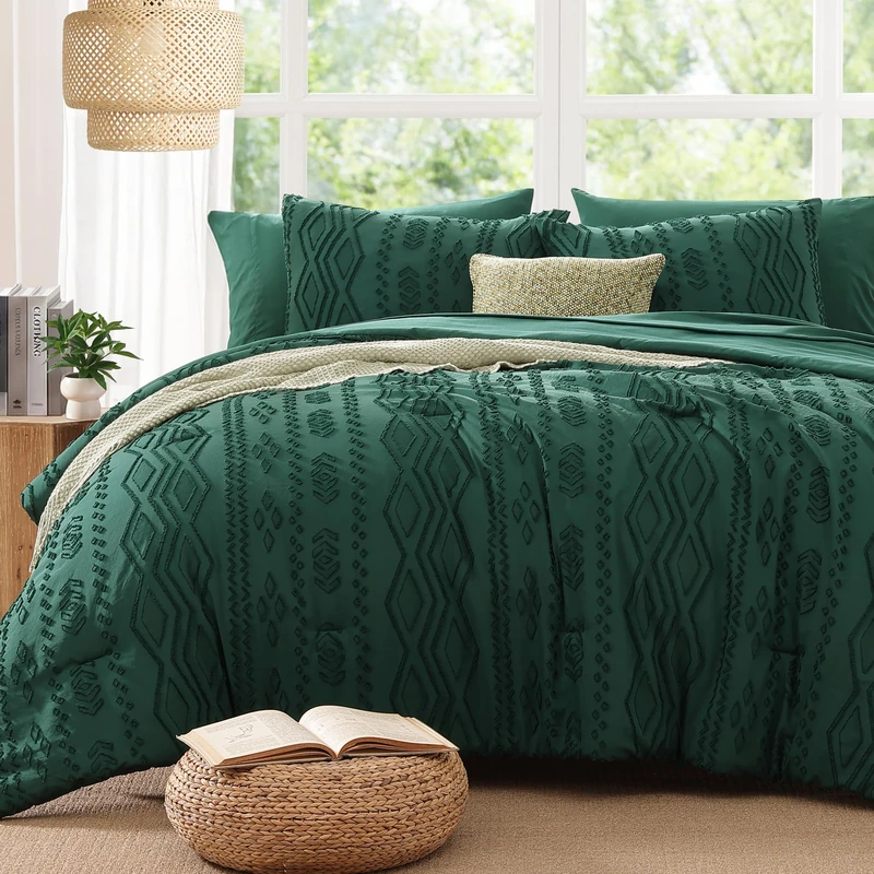 AMBERSPACE Tufted Full Size Comforter Set, Emerald Green Boho Bedding Set 7 Pieces, Farmhouse Bedding Set for All Seasons, Shabby Chic Bed in A Bag with Sheets, Pillowcases & Shams