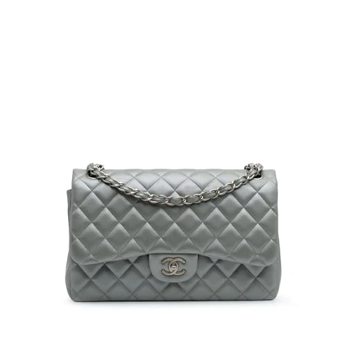 Chanel Pre-Loved Jumbo Classic Lambskin Double Flap