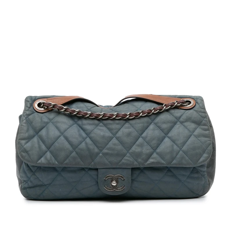 Chanel Pre-Loved Jumbo Iridescent Calfskin In The Mix Flap Handbag