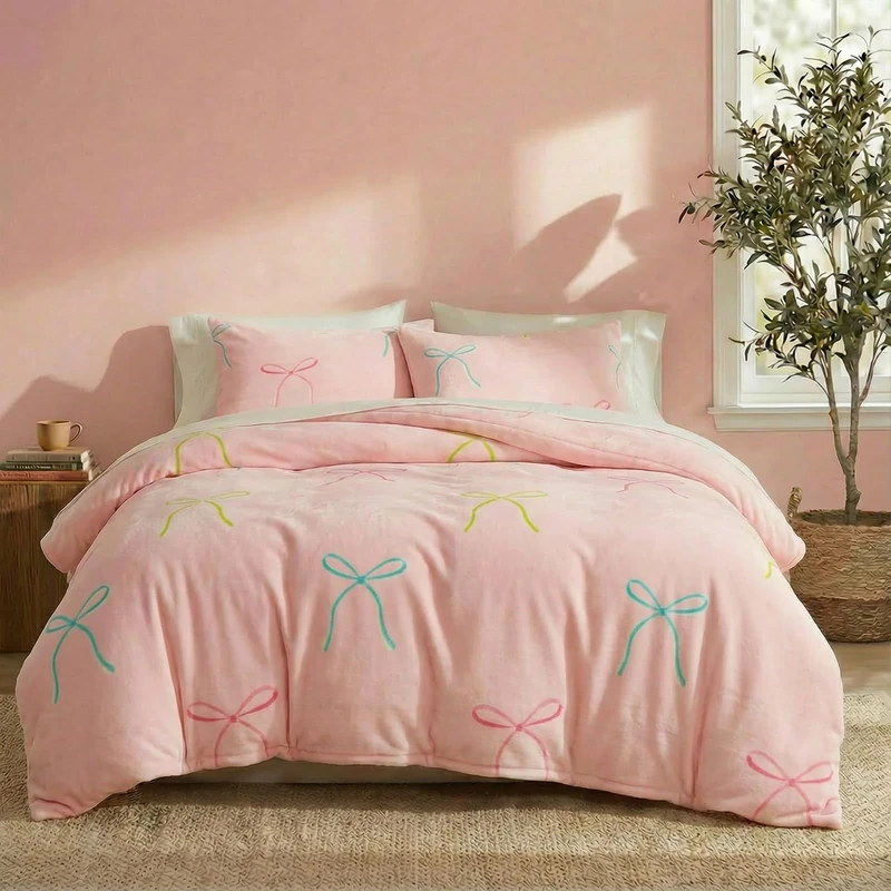 Bedbay Pink Bow Comforter Set King Luxury Velvet Bedding Set Cute Bowknot Bow Tie Teen Girls Bed Set Dreamy Princess Style Bedroom Decor Aesthetic Soft Fluffy Velvet Quilt 3 Pieces