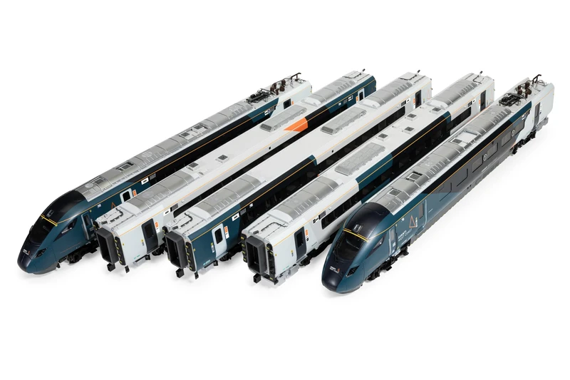 Hornby R30443 Avanti West Coast Class 805 5-Car Train Pack, OO Gauge, DCC Ready, Bi-Mode Electric Model Railway, 14 Years +