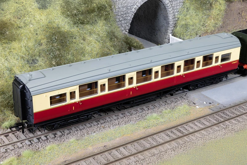 Hornby R40462 BR Maunsell Composite Class S5665 Set 222