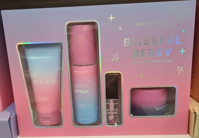 New Adorable Profusion Blissful Berry Bathing & Beauty Set- Includes A Revitalizing Body Wash, A Delightful Fruity Body Spray ,A Nourishing Lip Tint And A Rich Body Butter Deeply Hydrates Skin-B01